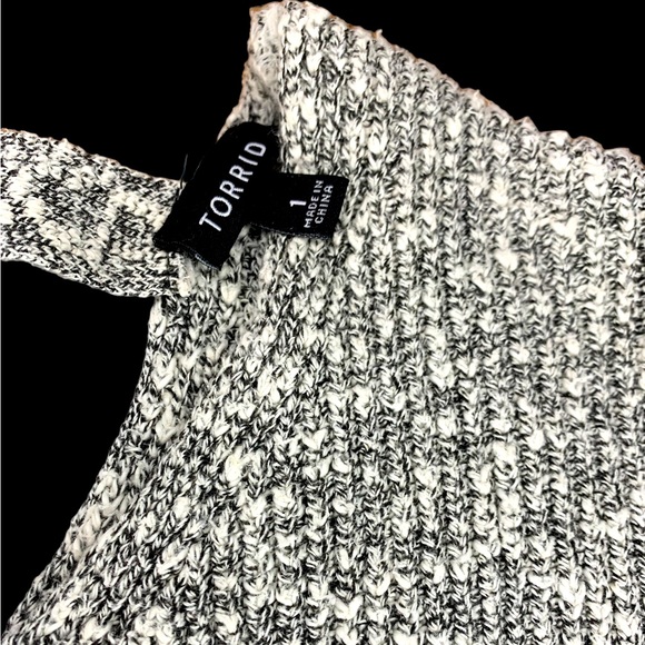 TORRID Cable Pullover Drop Shoulder Tie Back Sweater Grey- Size 1 - Picture 4 of 4